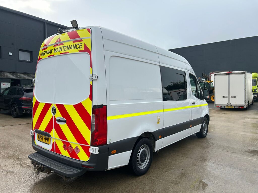 November 2021 Mercedes Sprinter 314 CDI Progressive MWB Welfare Van