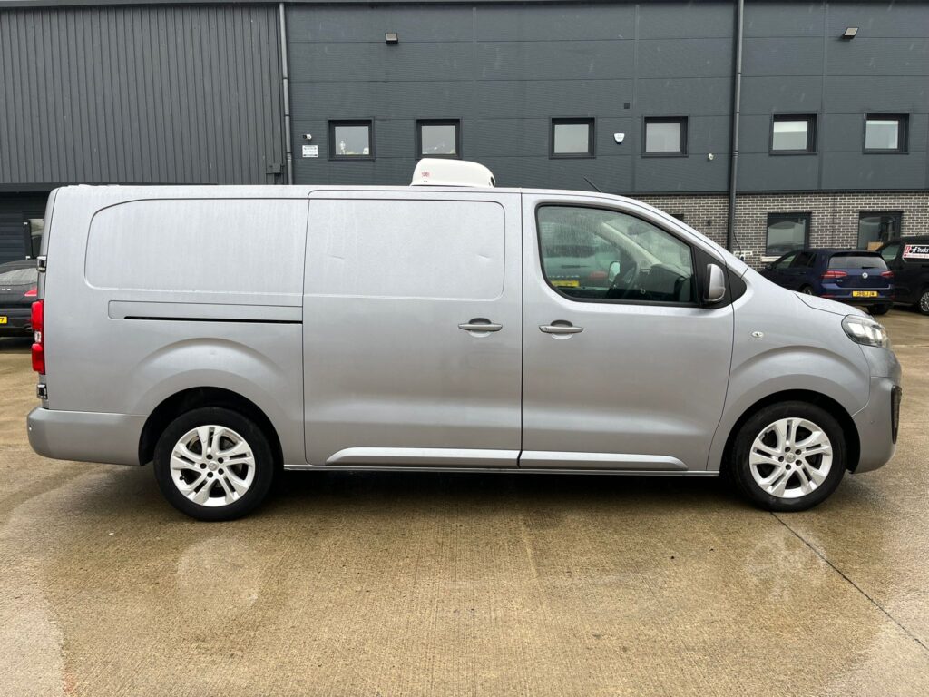 April 2021 Vauxhall Vivaro 2.0 Automatic Fridge Van