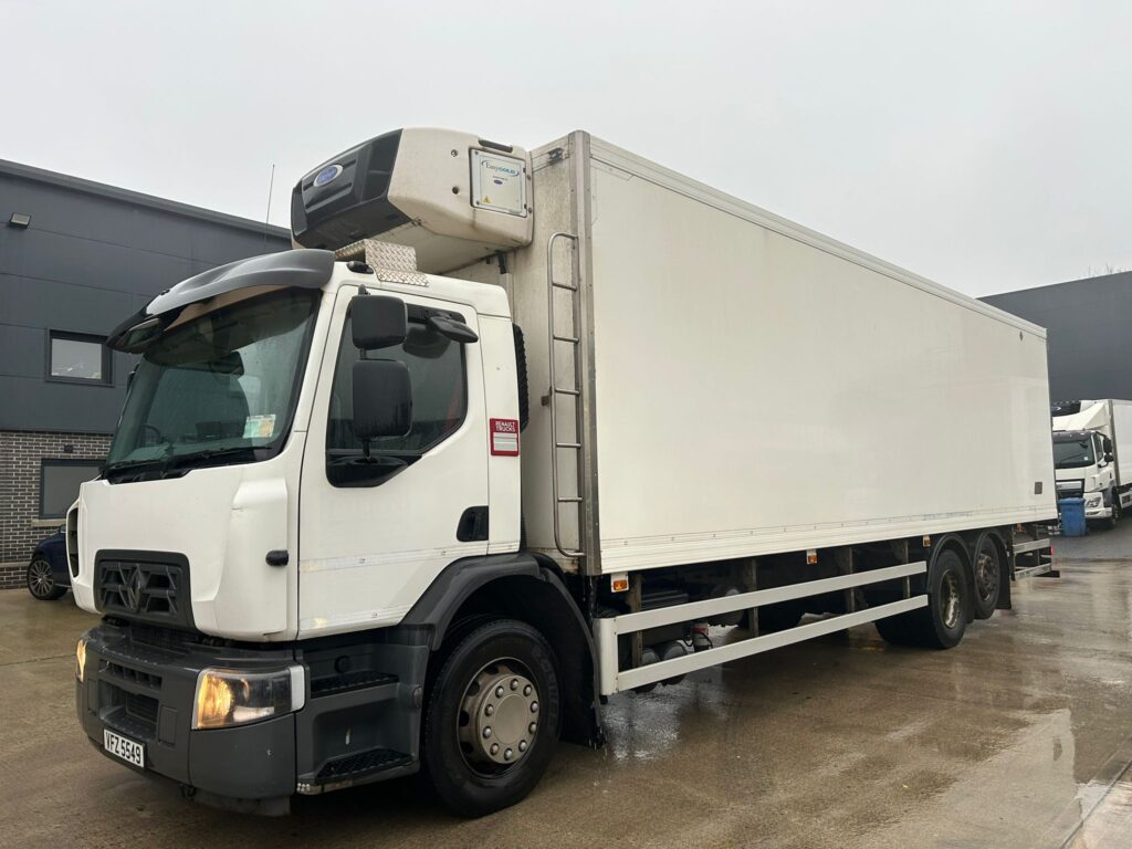 March 2015 Renault D26 6x2 Fridge