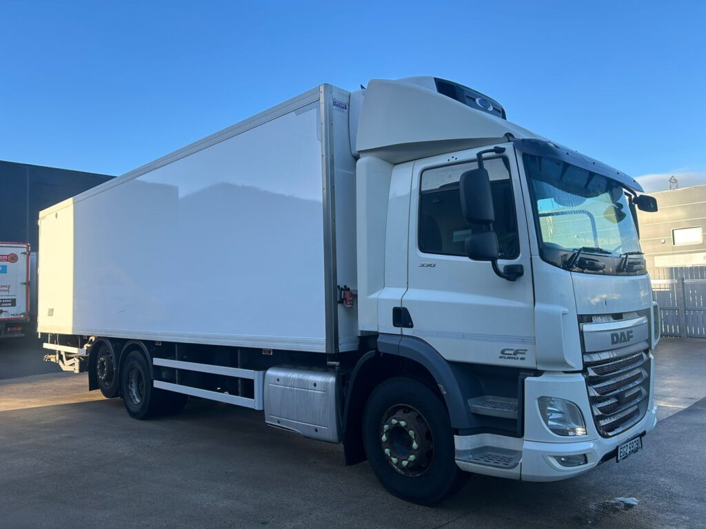 2017 DAF CF 330 6x2 Euro 6