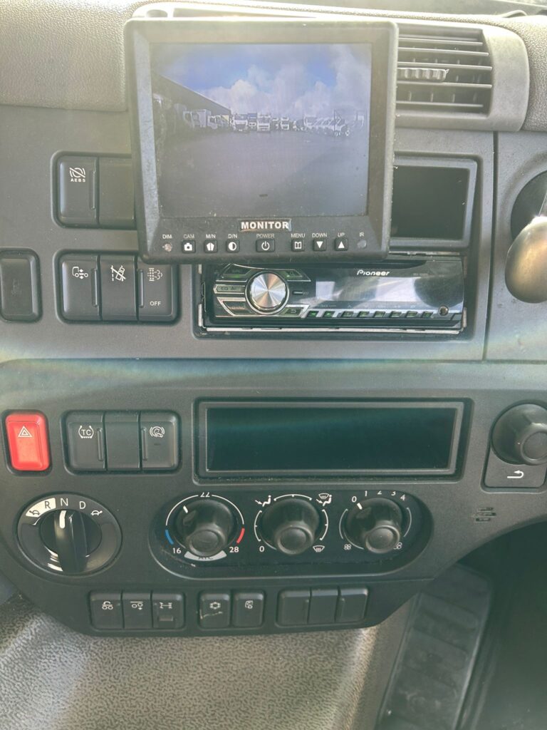 2017 DAF CF 330 6x2 Euro 6