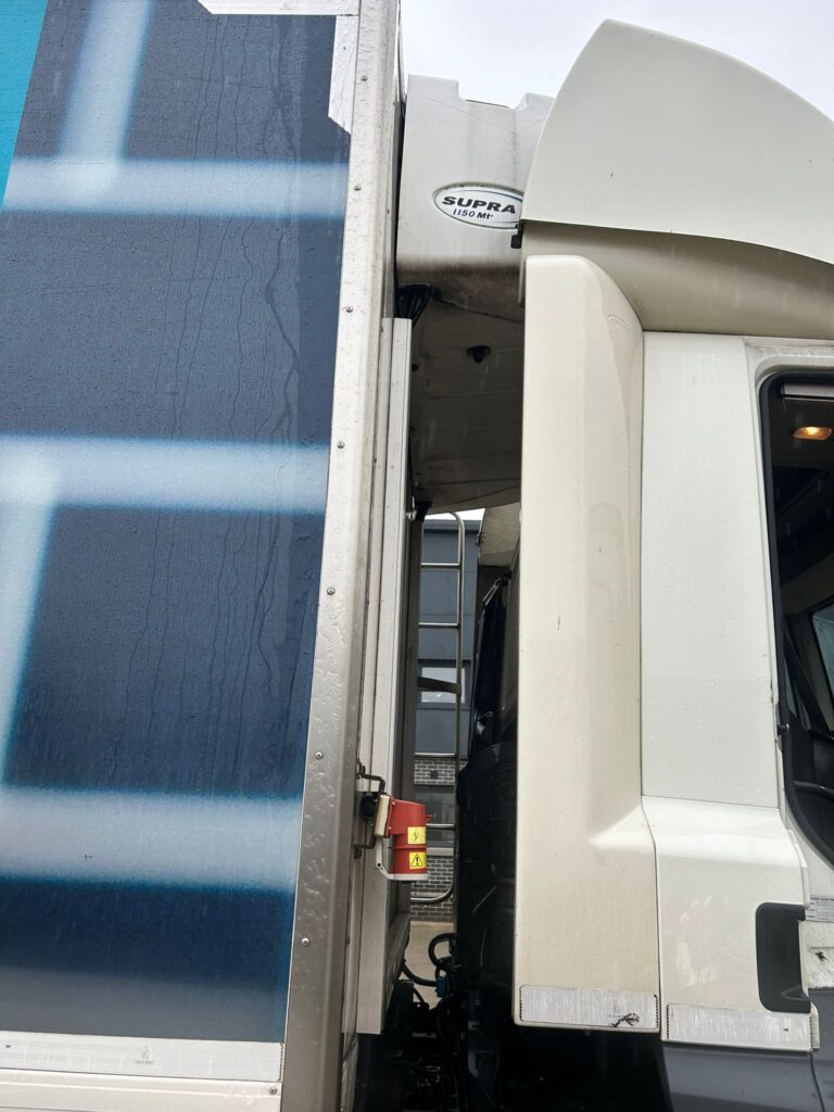 2017 DAF CF 330 6x2 Euro 6