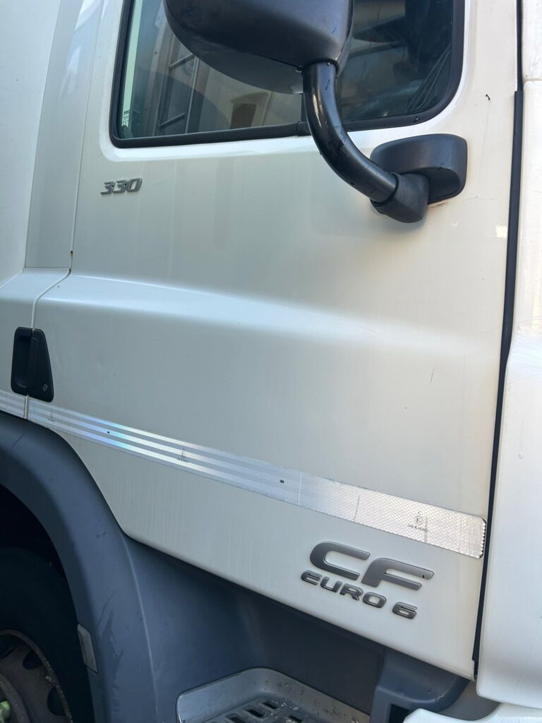 2017 DAF CF 330 6x2 Euro 6