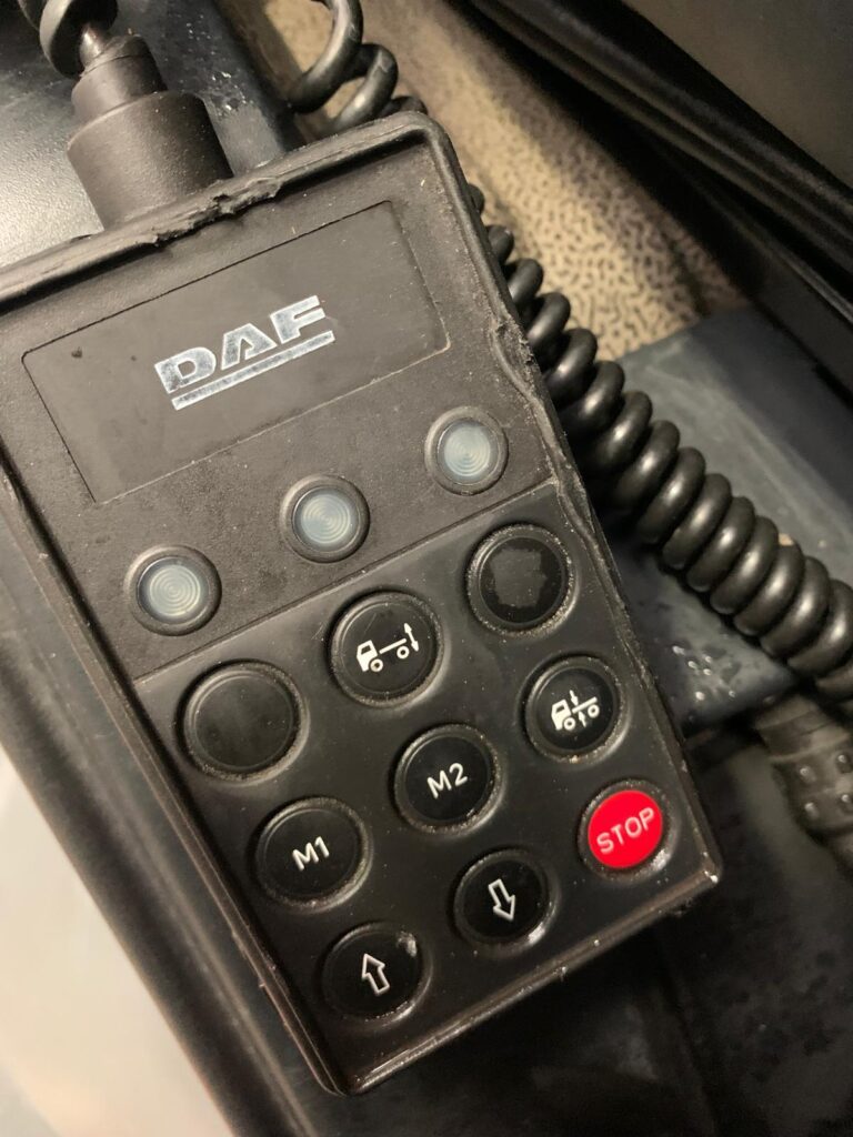 October 2016 DAF CF 3300 6X2 Chassis Cab