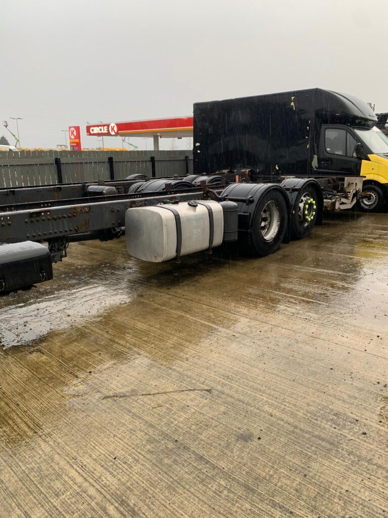 October 2016 DAF CF 3300 6X2 Chassis Cab