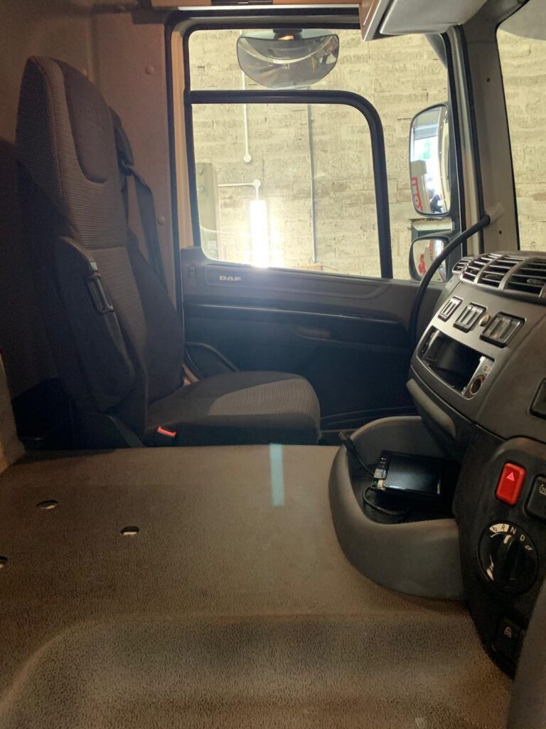 October 2016 DAF CF 3300 6X2 Chassis Cab