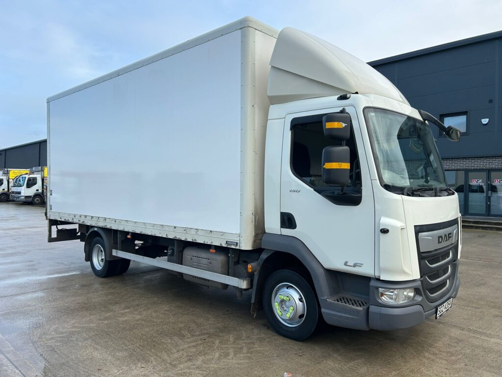 October 2020 DAF LF 45 150 7.5T