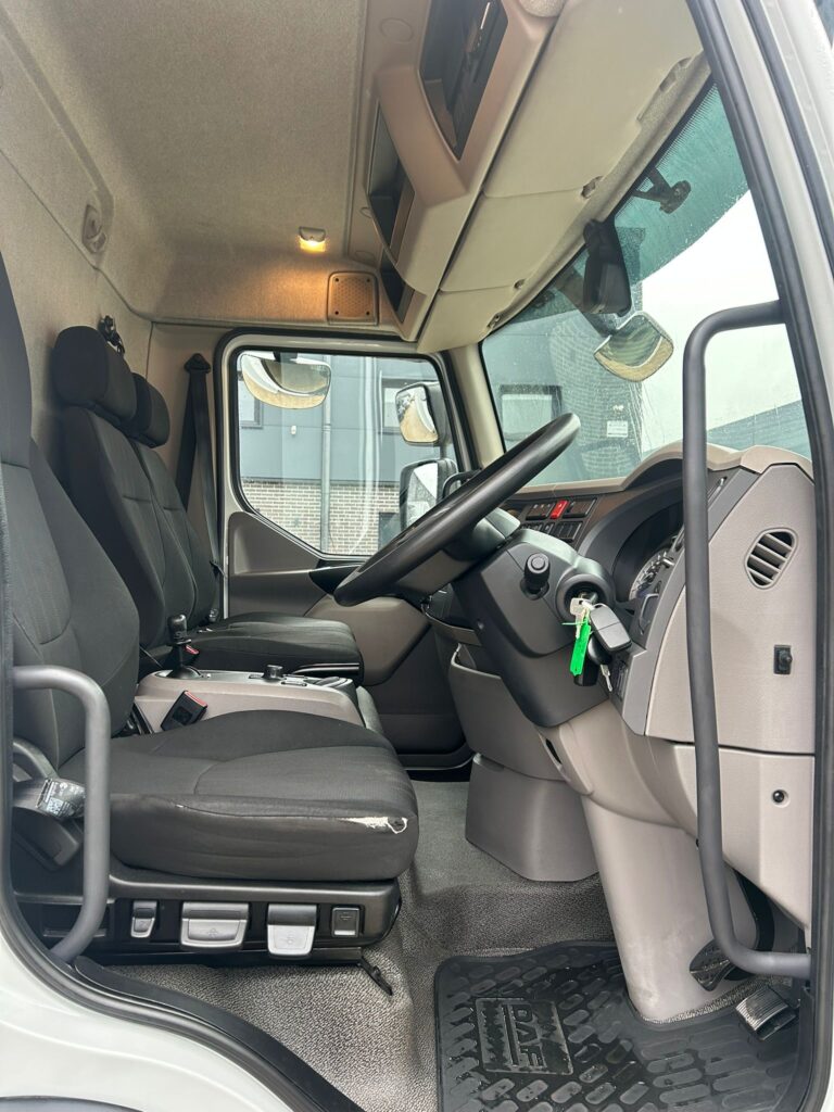 October 2020 DAF LF 180 7.5T