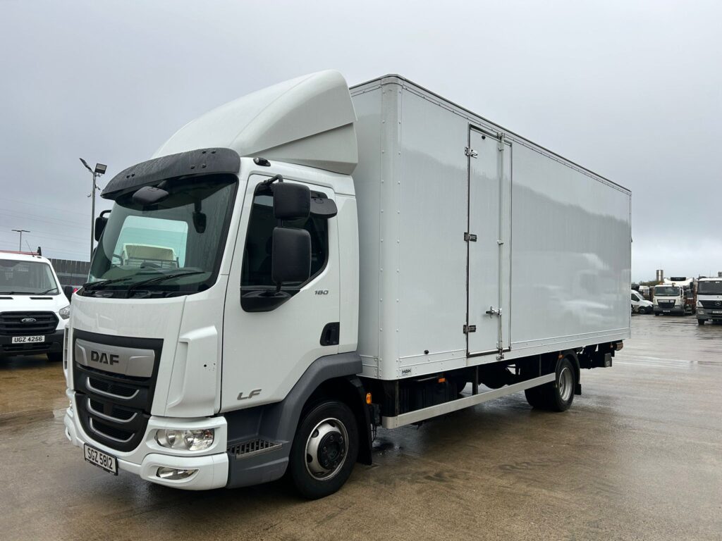October 2020 DAF LF 180 7.5T