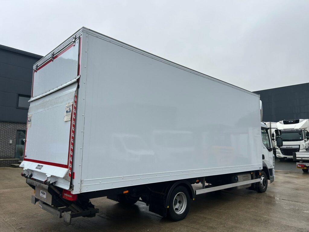 October 2020 DAF LF 180 7.5T