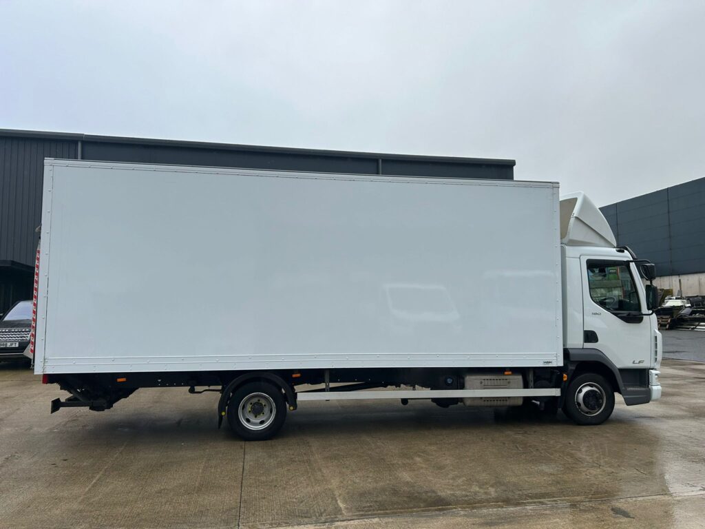 October 2020 DAF LF 180 7.5T