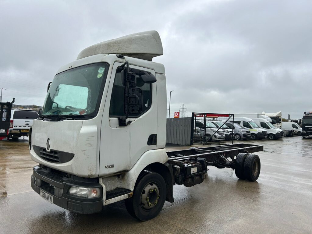 October 2010 Renault 7.5T Chassis Cab