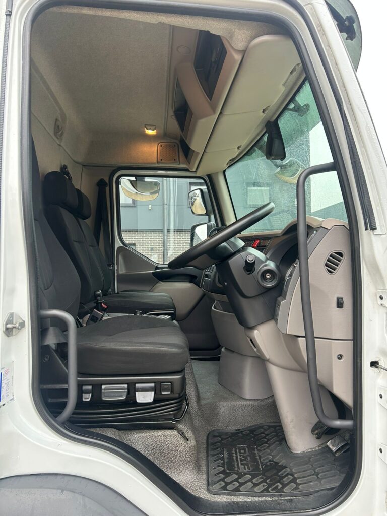 November 2020 DAF LF 180 7.5T