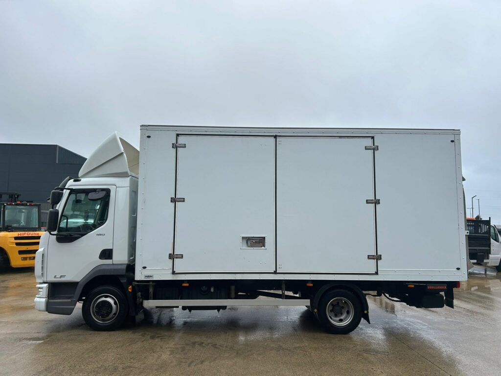 November 2020 DAF LF 180 7.5T