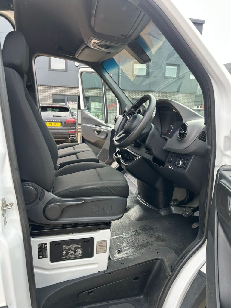 November 2021 Mercedes Sprinter 314 CDI Progressive MWB Welfare Van