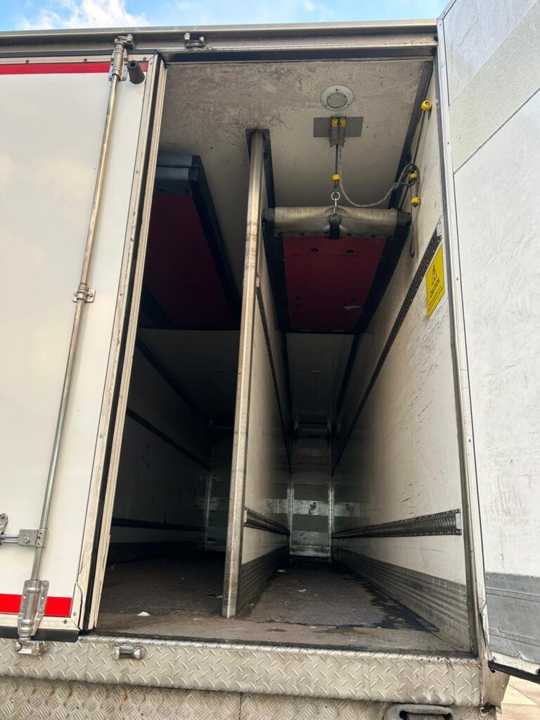 December 2016 DAF CF 330 6x2 Euro 6