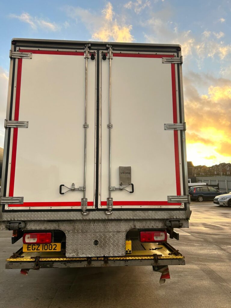 December 2016 DAF CF 330 6x2 Euro 6