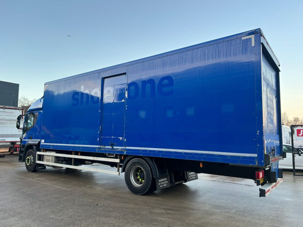 October 2019 Iveco Stralis 310 18 Ton