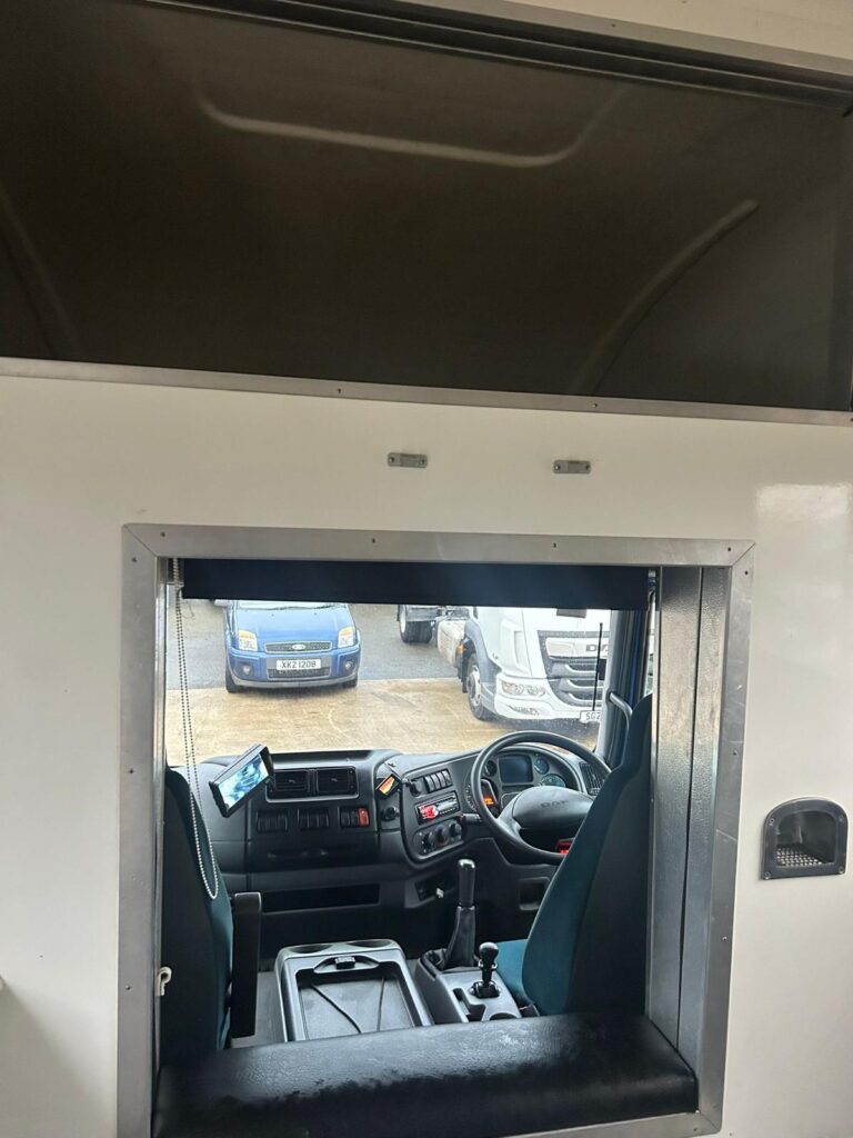 2006 DAF LF 45-150 Horsebox