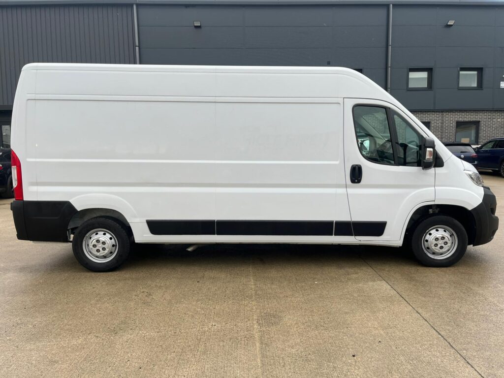 April 2022 Vauxhall Movano Medium Roof LWB Panel Van