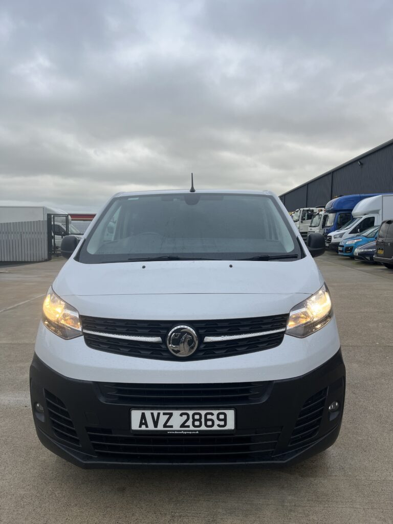 October 2022 Vauxhall Vivaro 2.0d Crew Cab