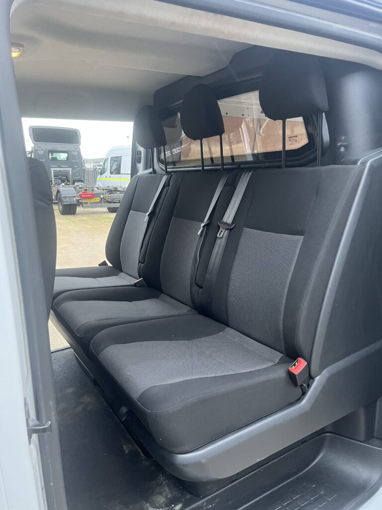 October 2022 Vauxhall Vivaro 2.0d Crew Cab