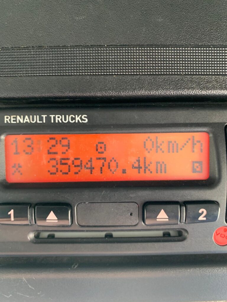 October 2017 Renault D18 18-250