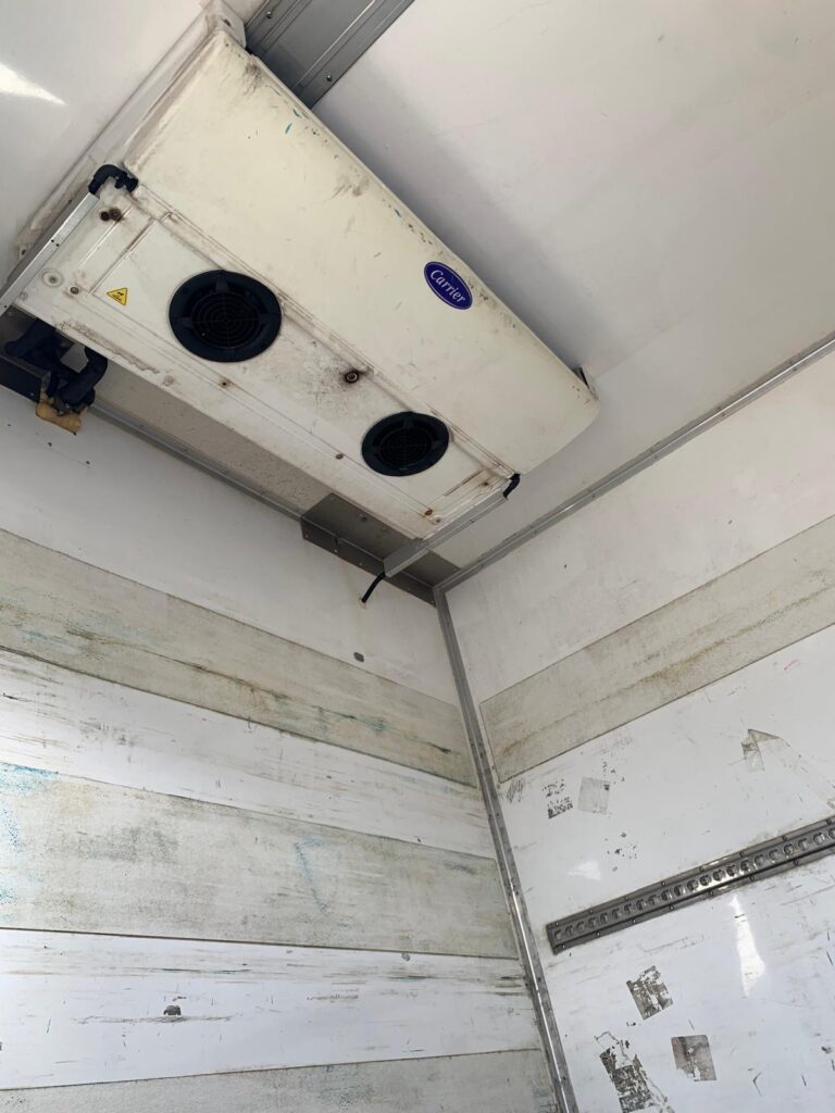 October 2017 Renault D18 18-250