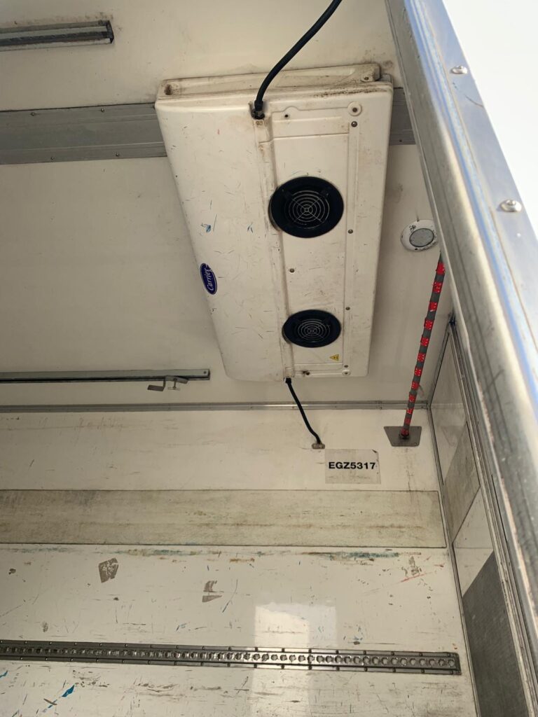 October 2017 Renault D18 18-250