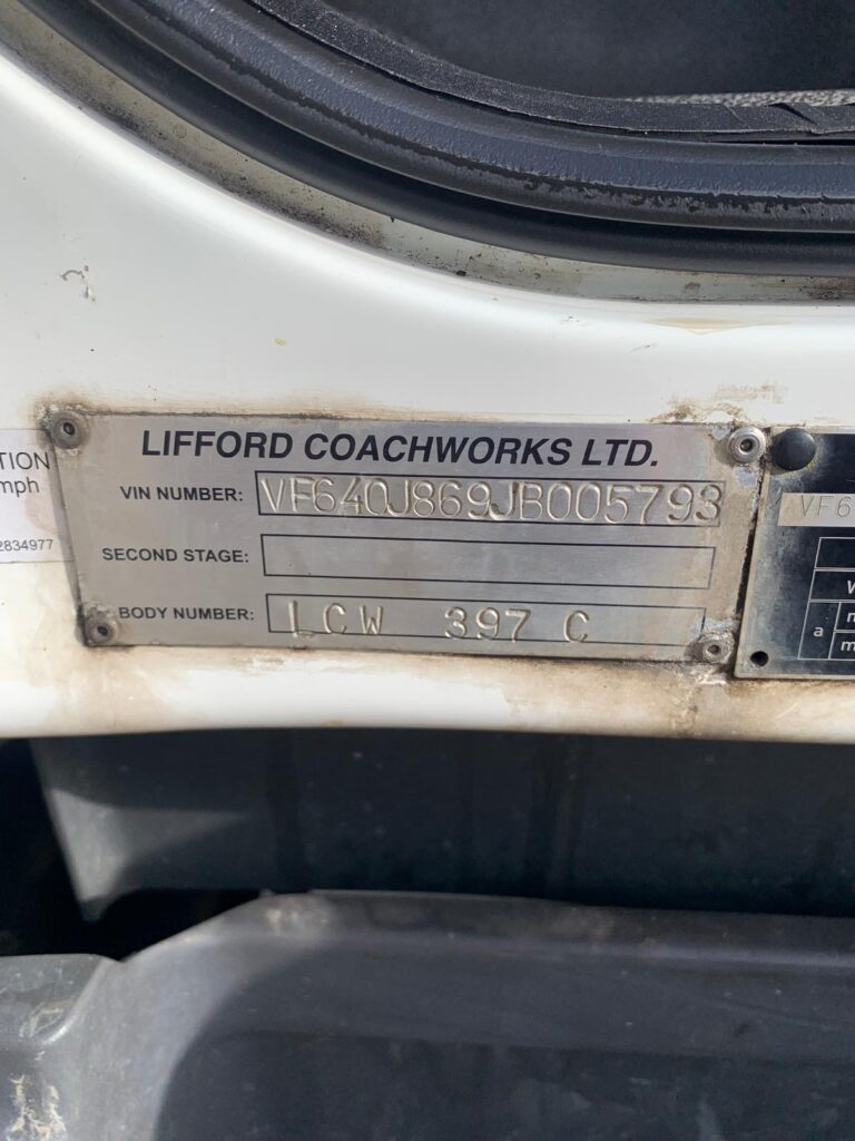 October 2017 Renault D18 18-250