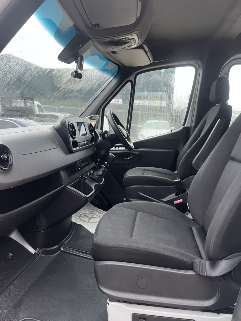 2021 Mercedes Sprinter 314 CrewCab Dropside