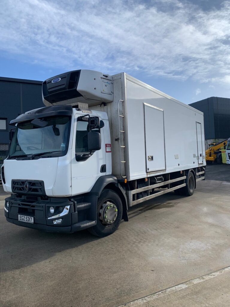 October 2017 Renault D18 18-250