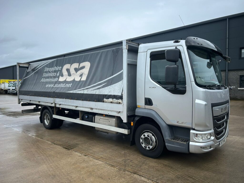 2022 DAF LF 230 12 Ton with 22ft Alloy Dropside Body
