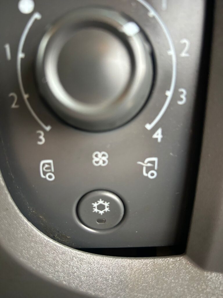 2022 DAF LF 230 12 Ton with 22ft Alloy Dropside Body