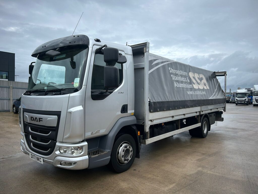 2022 DAF LF 230 12 Ton with 22ft Alloy Dropside Body
