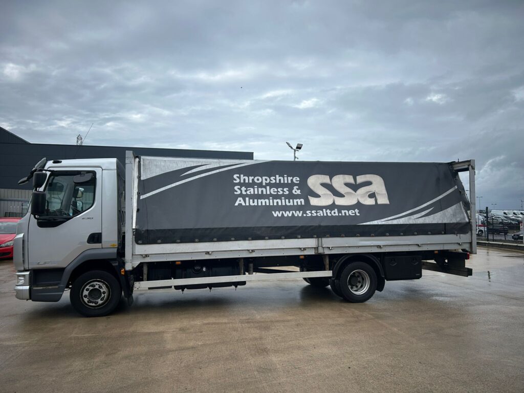 2022 DAF LF 230 12 Ton with 22ft Alloy Dropside Body