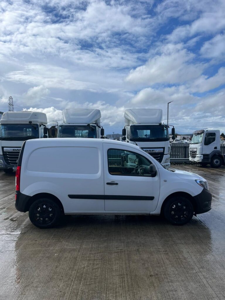 March 2021 Mercedes Citan Pure CDI L2