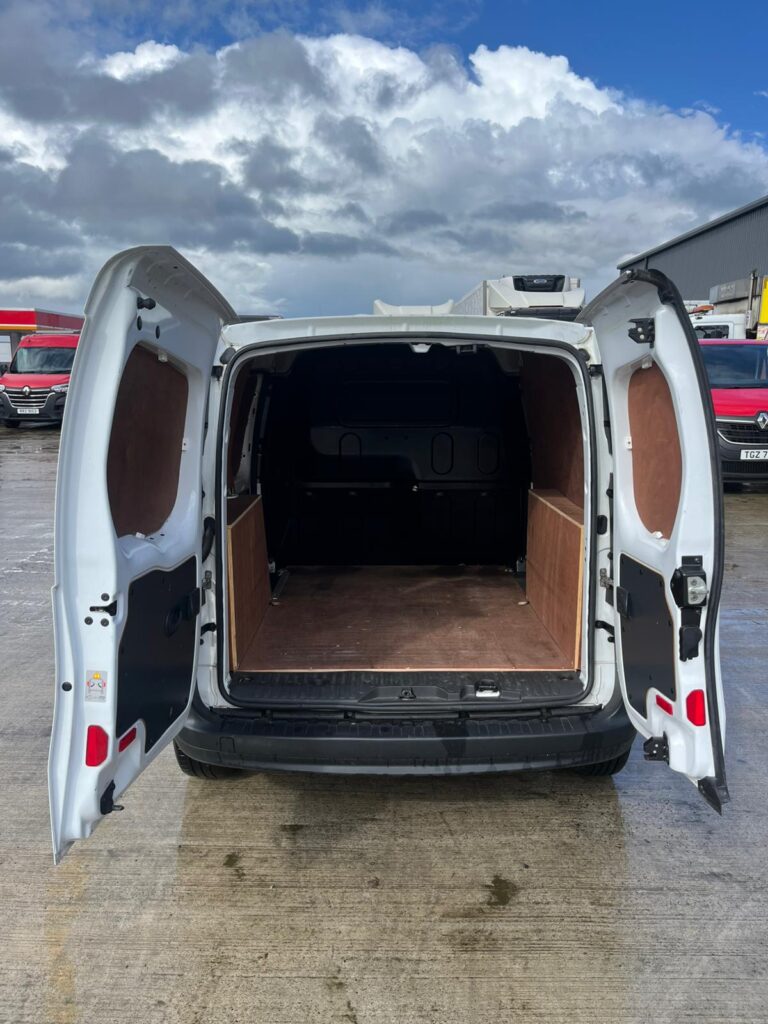 March 2021 Mercedes Citan Pure CDI L2