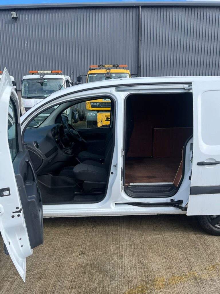 March 2021 Mercedes Citan Pure CDI L2