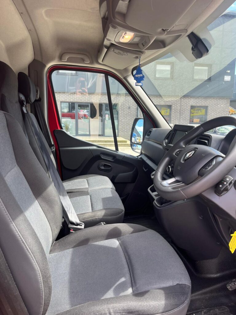 2021 Renault Master 2.3d High Roof SWB