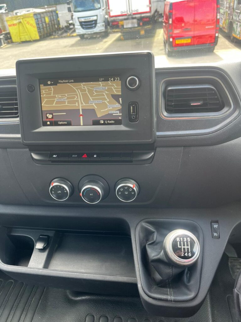 2021 Renault Master 2.3d High Roof SWB