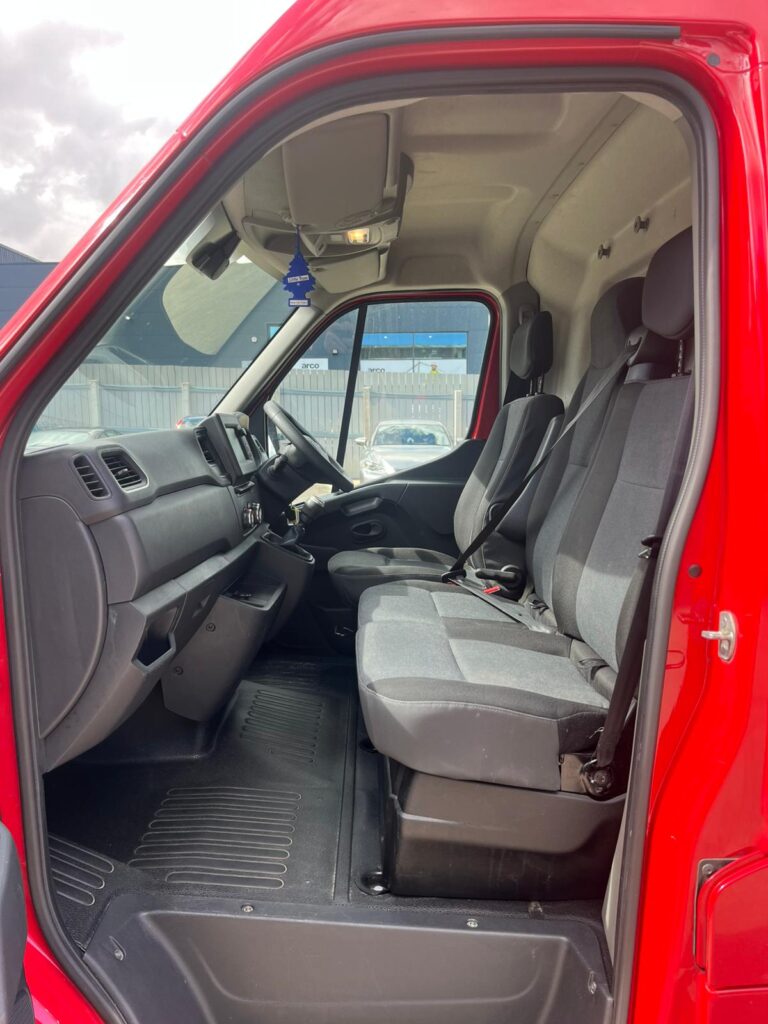 2021 Renault Master 2.3d High Roof SWB