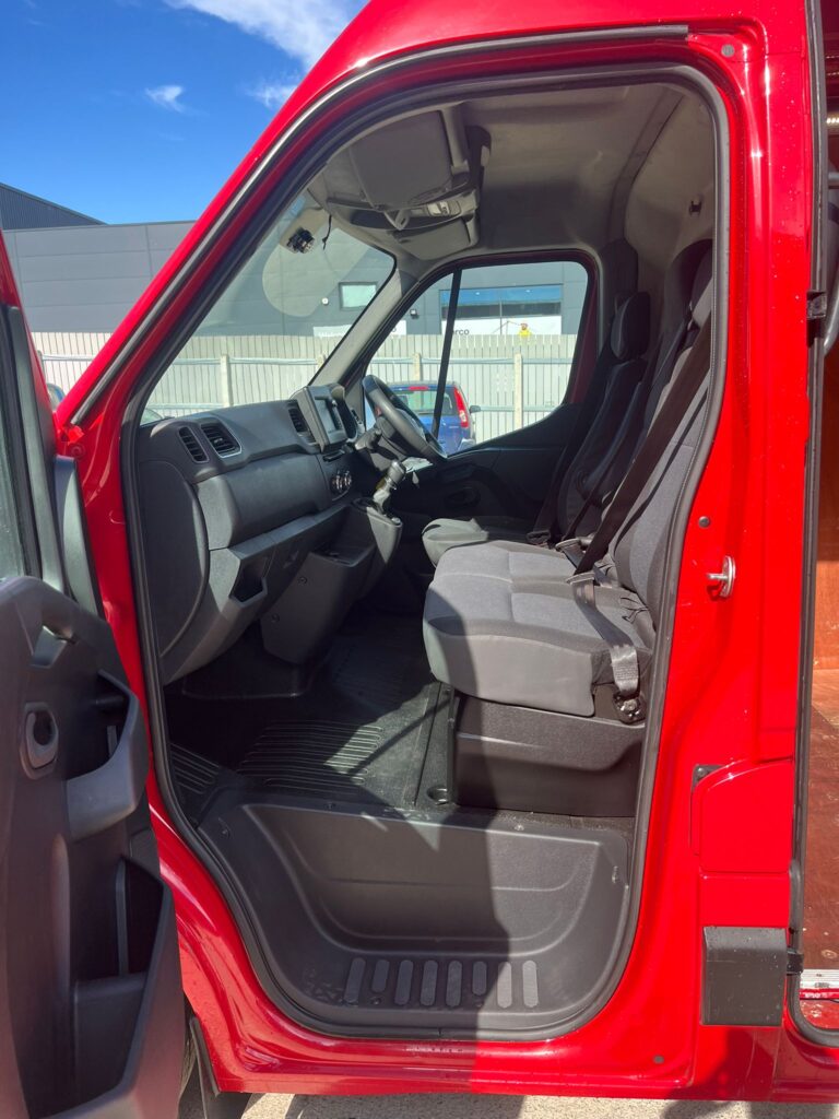 2021 Renault Master 2.3d High Roof SWB