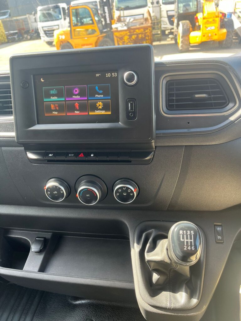 2021 Renault Master 2.3d High Roof SWB