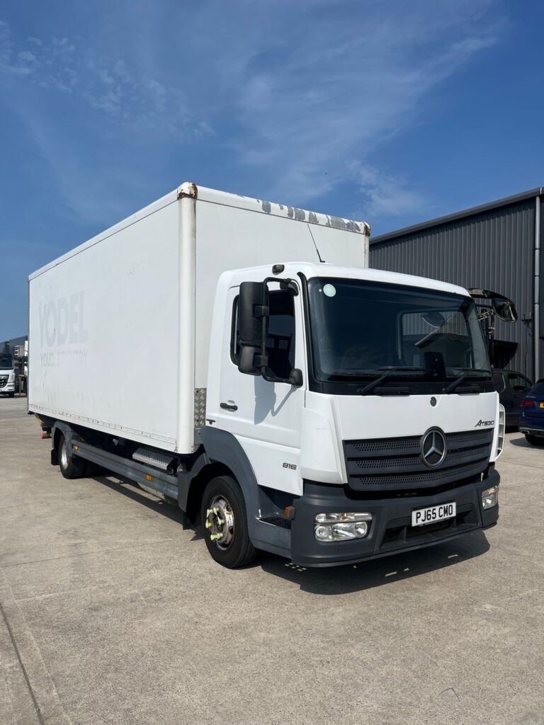 December 2015 Mercedes Atego 816 7.5T GRP Box