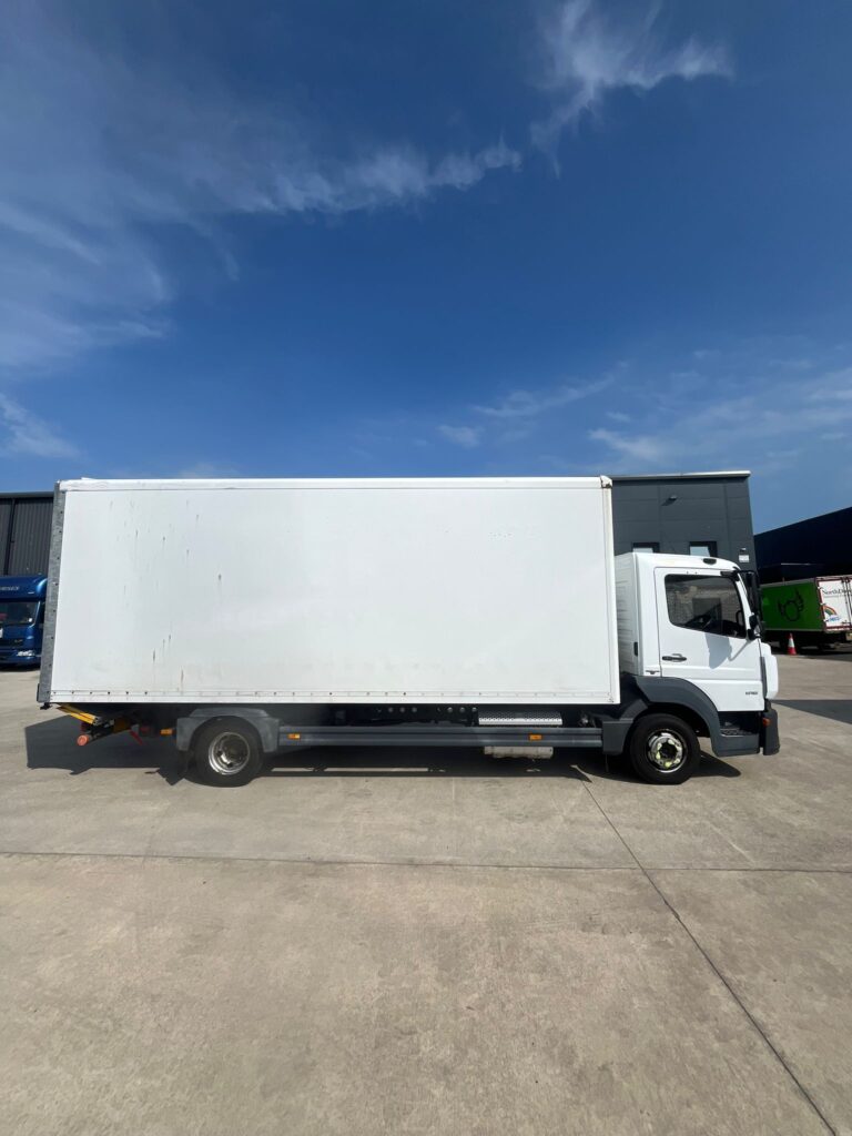 December 2015 Mercedes Atego 816 7.5T GRP Box