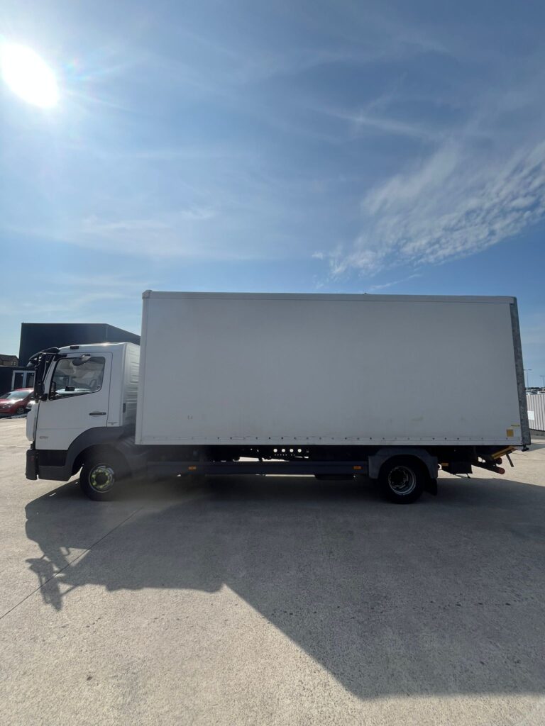 December 2015 Mercedes Atego 816 7.5T GRP Box