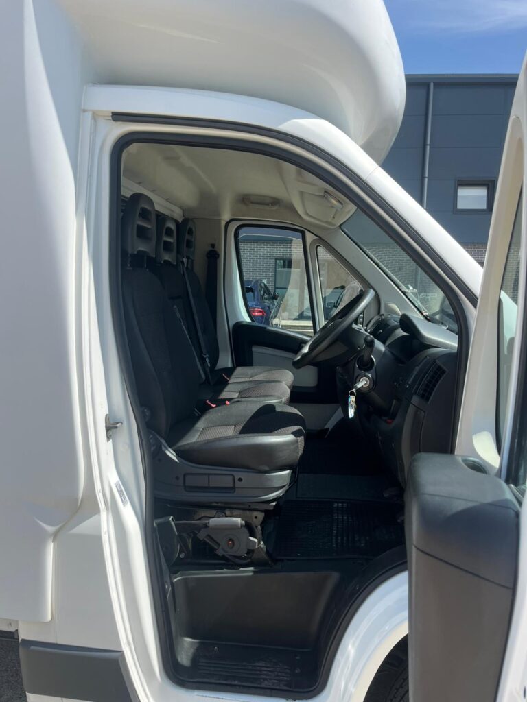 September 2017 Peugeot Boxer 335 L3 Luton Van