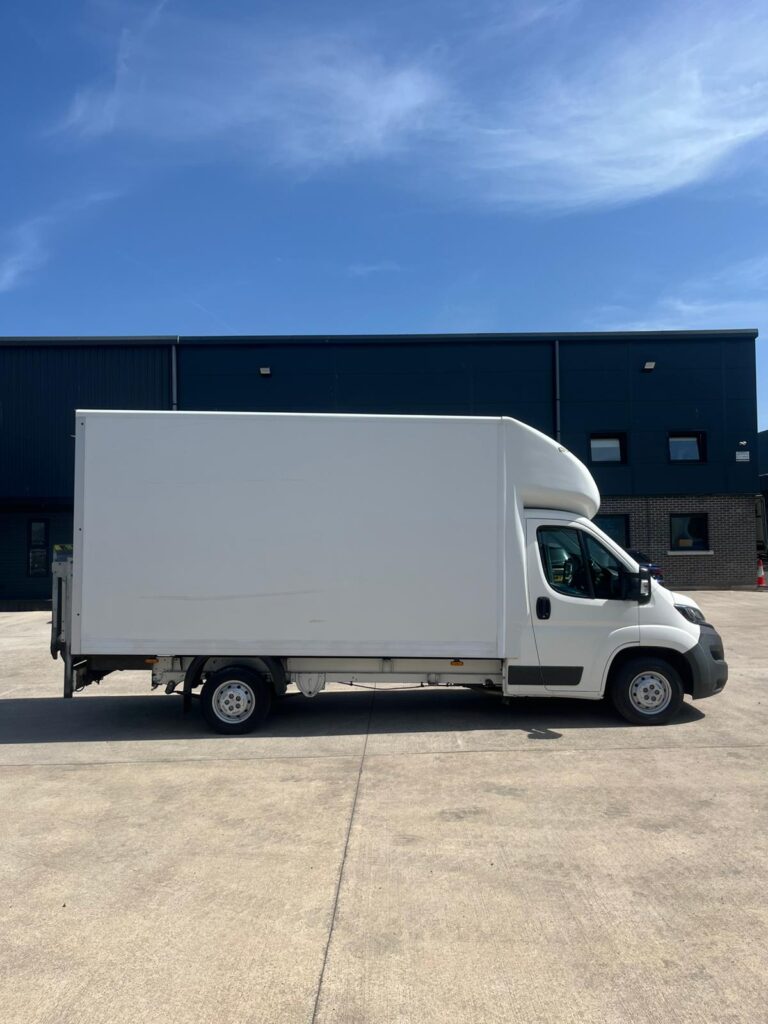 September 2017 Peugeot Boxer 335 L3 Luton Van