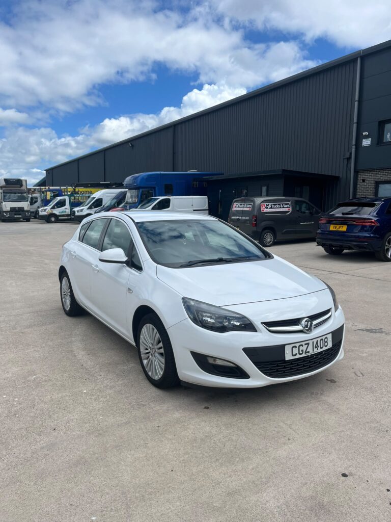 April 2016 Vauxhall Astra Excite 1.4